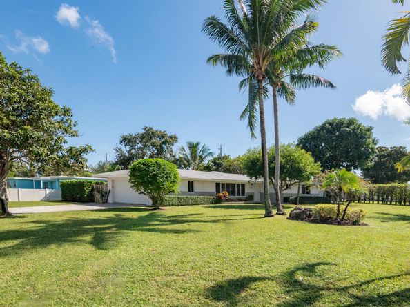 7504 Pine Tree Lane, Lake Clarke Shores FL 33406