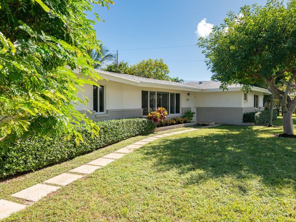 7504 Pine Tree Lane, Lake Clarke Shores FL 33406