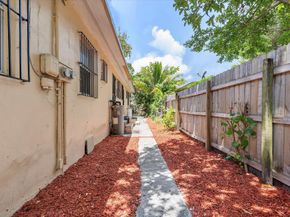 7530 NE 3rd Ave, Miami FL 33138