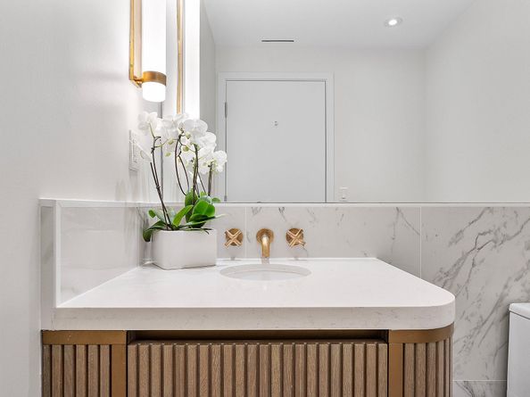 525 N Fort Lauderdale Beach Blvd 1801, Fort Lauderdale FL 33304