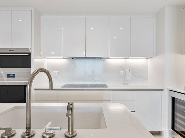 525 N Fort Lauderdale Beach Blvd 1801, Fort Lauderdale FL 33304