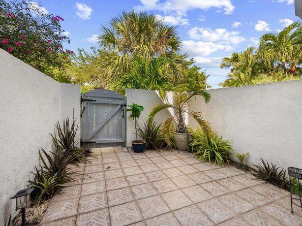 2932 Florida Boulevard, Delray Beach FL 33483