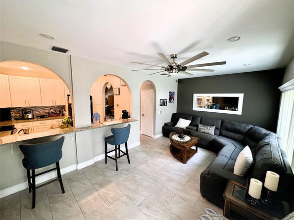 745 NW 132nd Ter 745, Plantation FL 33325