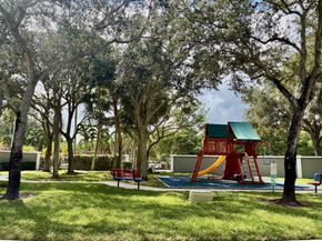 745 NW 132nd Ter 745, Plantation FL 33325