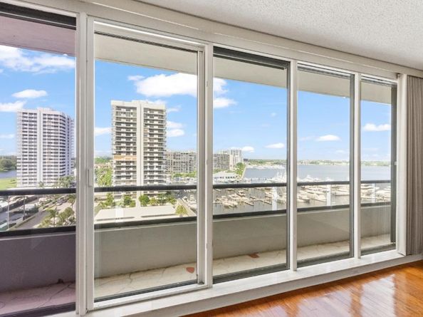 100 Lakeshore Drive 856, North Palm Beach FL 33408