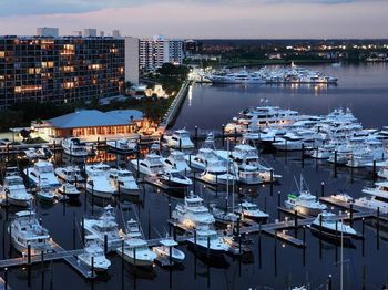 100 Lakeshore Drive