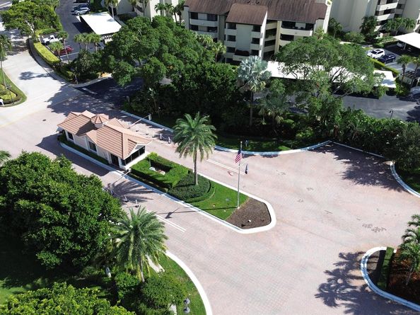 100 Lakeshore Drive 856, North Palm Beach FL 33408