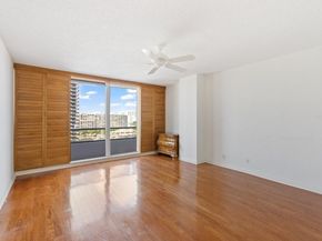 100 Lakeshore Drive 856, North Palm Beach FL 33408