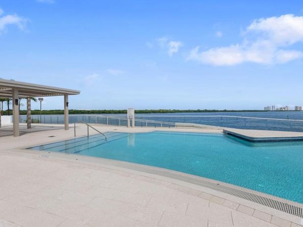 100 Lakeshore Drive 856, North Palm Beach FL 33408