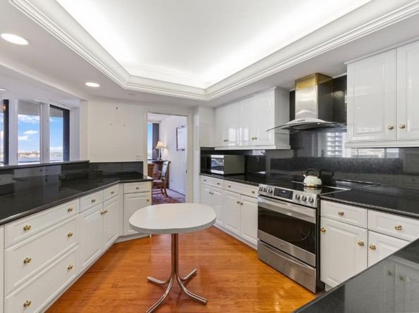 100 Lakeshore Drive 856, North Palm Beach FL 33408