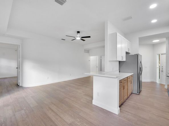 1410 SW 85th Avenue, Pembroke Pines FL 33025