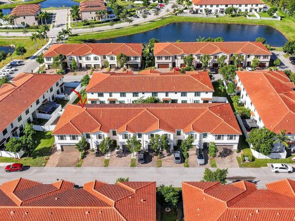 1011 Willow Place, Riviera Beach FL 33410