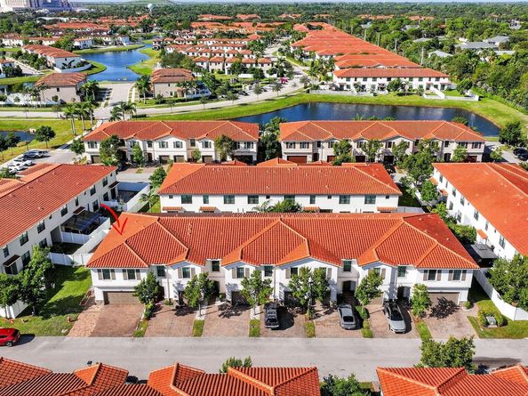 1011 Willow Place, Riviera Beach FL 33410