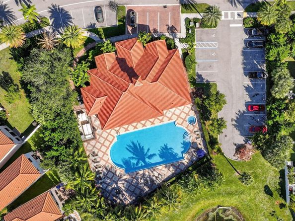 1011 Willow Place, Riviera Beach FL 33410