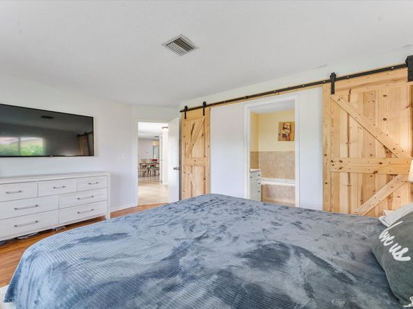 2757 NW 83rd Ter, Coral Springs FL 33065