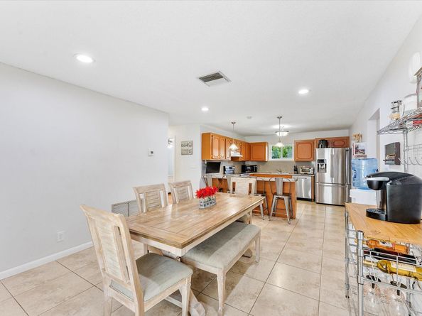 2757 NW 83rd Ter, Coral Springs FL 33065