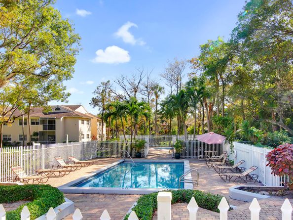 671 Cypress Lake Boulevard D21, Deerfield Beach FL 33064
