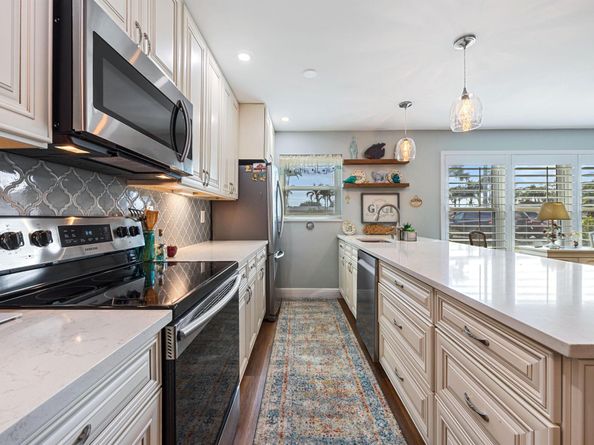 215 N High Point Boulevard B, Boynton Beach FL 33435