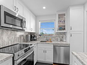 808 SE 7th Street 405, Deerfield Beach FL 33441