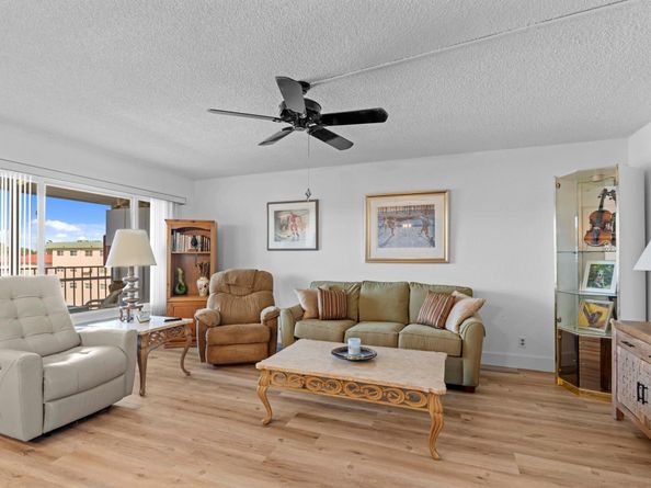 808 SE 7th Street 405, Deerfield Beach FL 33441