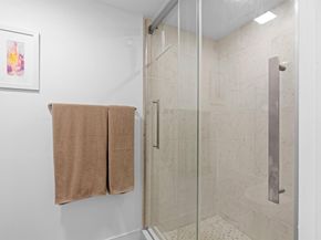 808 SE 7th Street 405, Deerfield Beach FL 33441