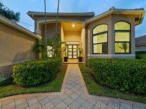 2583 Mayfair Ln, Weston FL 33327