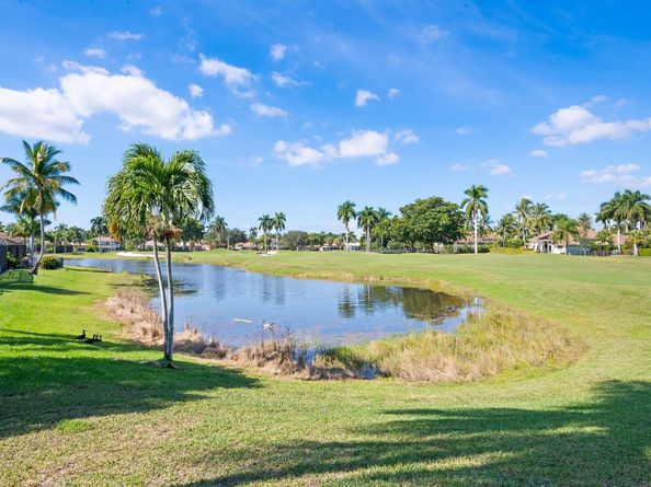 2583 Mayfair Ln, Weston FL 33327