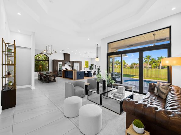 2583 Mayfair Ln, Weston FL 33327