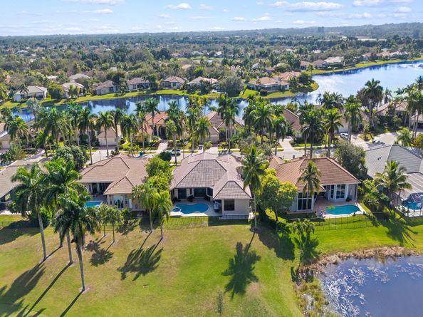 2583 Mayfair Ln, Weston FL 33327