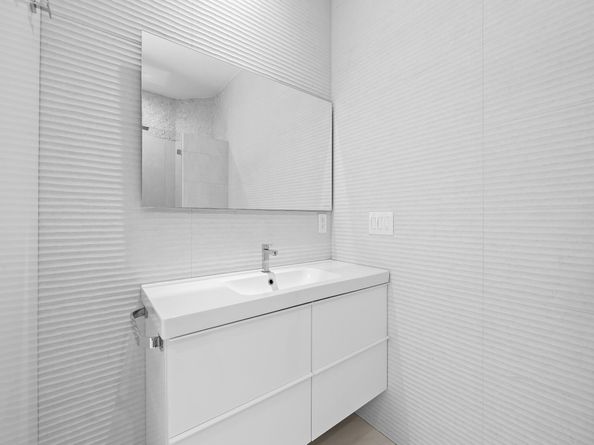 2583 Mayfair Ln, Weston FL 33327