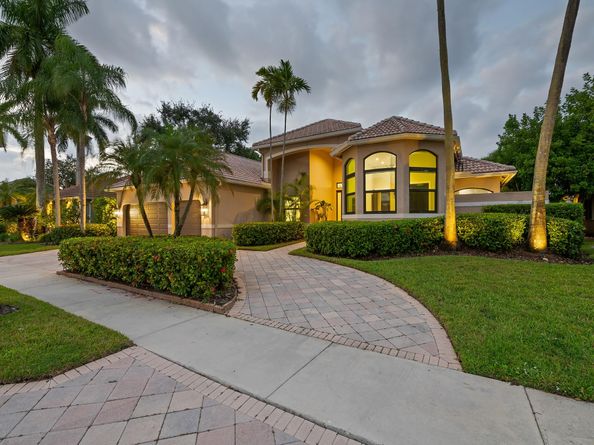 2583 Mayfair Ln, Weston FL 33327