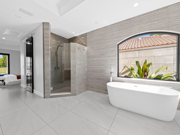 2583 Mayfair Ln, Weston FL 33327