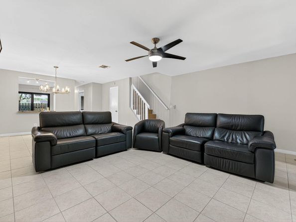 2140 NE 44th Street, Lighthouse Point FL 33064