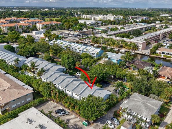 2140 NE 44th Street, Lighthouse Point FL 33064