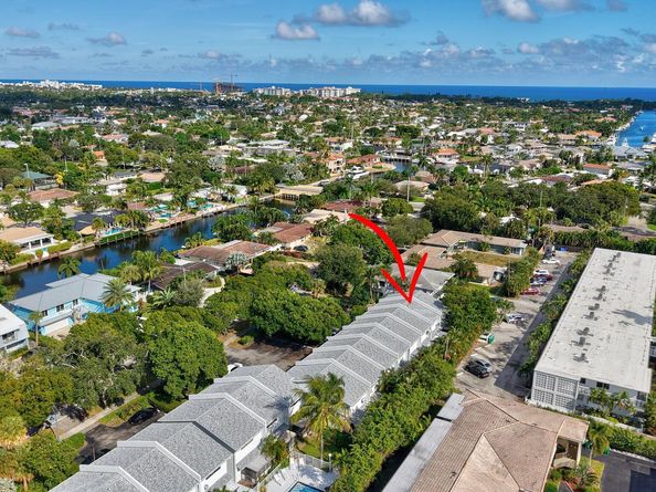 2140 NE 44th Street, Lighthouse Point FL 33064