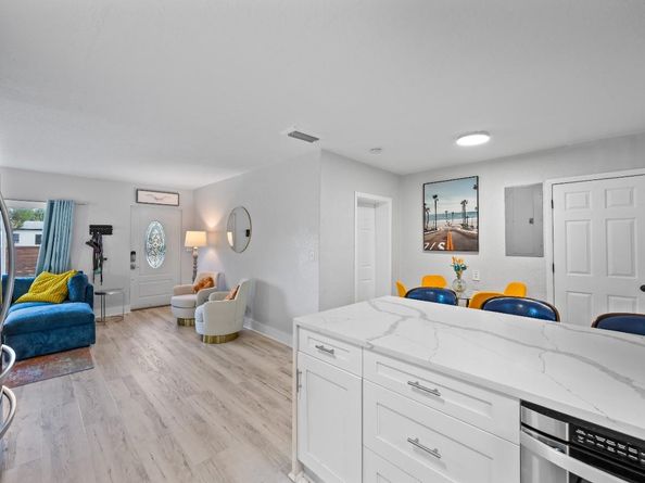 561 NE 61st St, Oakland Park FL 33334