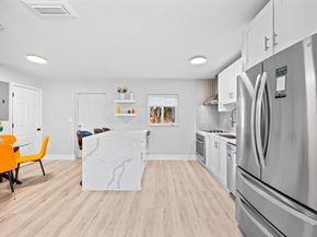 561 NE 61st St, Oakland Park FL 33334