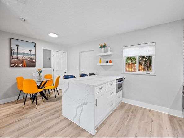 561 NE 61st St, Oakland Park FL 33334