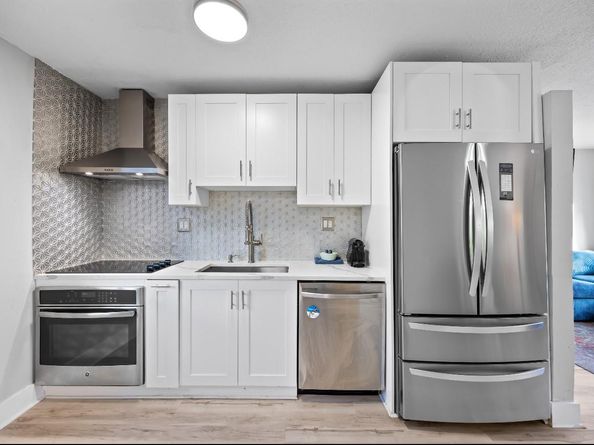 561 NE 61st St, Oakland Park FL 33334