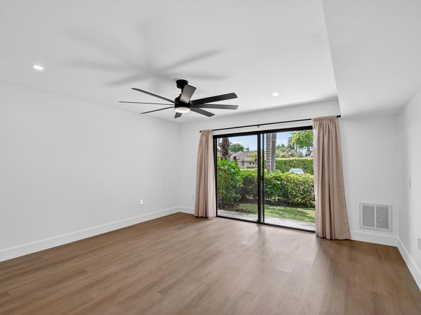 4661 Fountains Drive 112, Lake Worth FL 33467