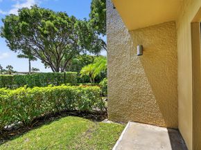 4661 Fountains Drive 112, Lake Worth FL 33467