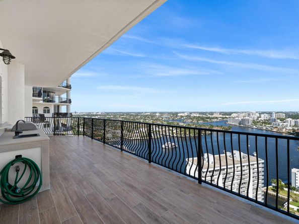 100 S Birch Rd 2702, Fort Lauderdale FL 33316