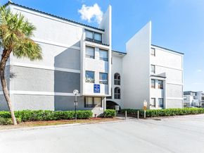 1820 N Congress Avenue 304, West Palm Beach FL 33401