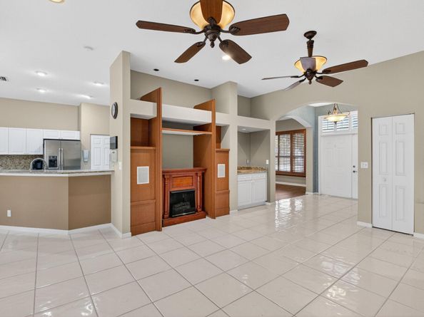 6329 Hatteras Club Dr, Lake Worth FL 33463