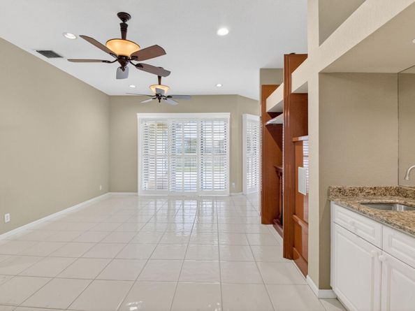 6329 Hatteras Club Dr, Lake Worth FL 33463