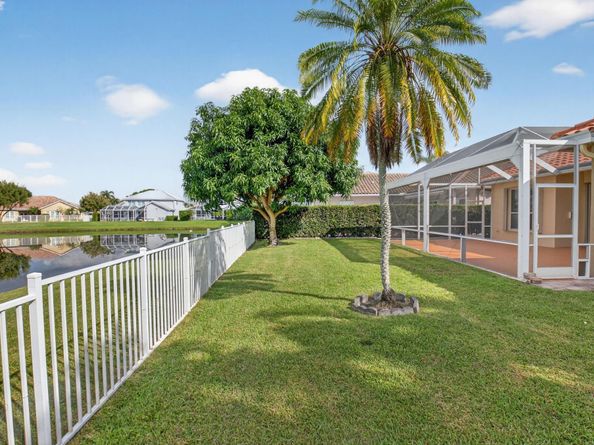 6329 Hatteras Club Dr, Lake Worth FL 33463