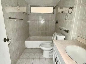 7601 Byron Avenue 3c, Miami Beach FL 33141