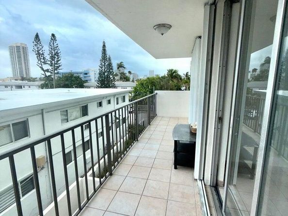 7601 Byron Avenue 3c, Miami Beach FL 33141