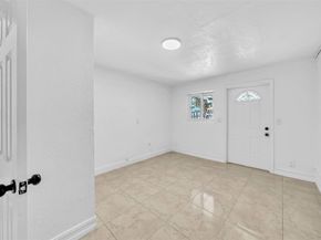 41 NE 45th Ct, Oakland Park FL 33334
