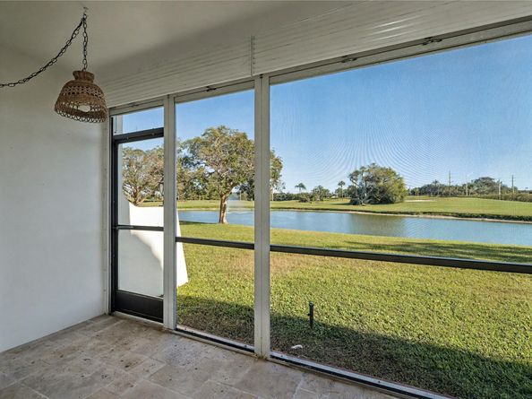 9320 S Hollybrook Lake Dr 103, Pembroke Pines FL 33025